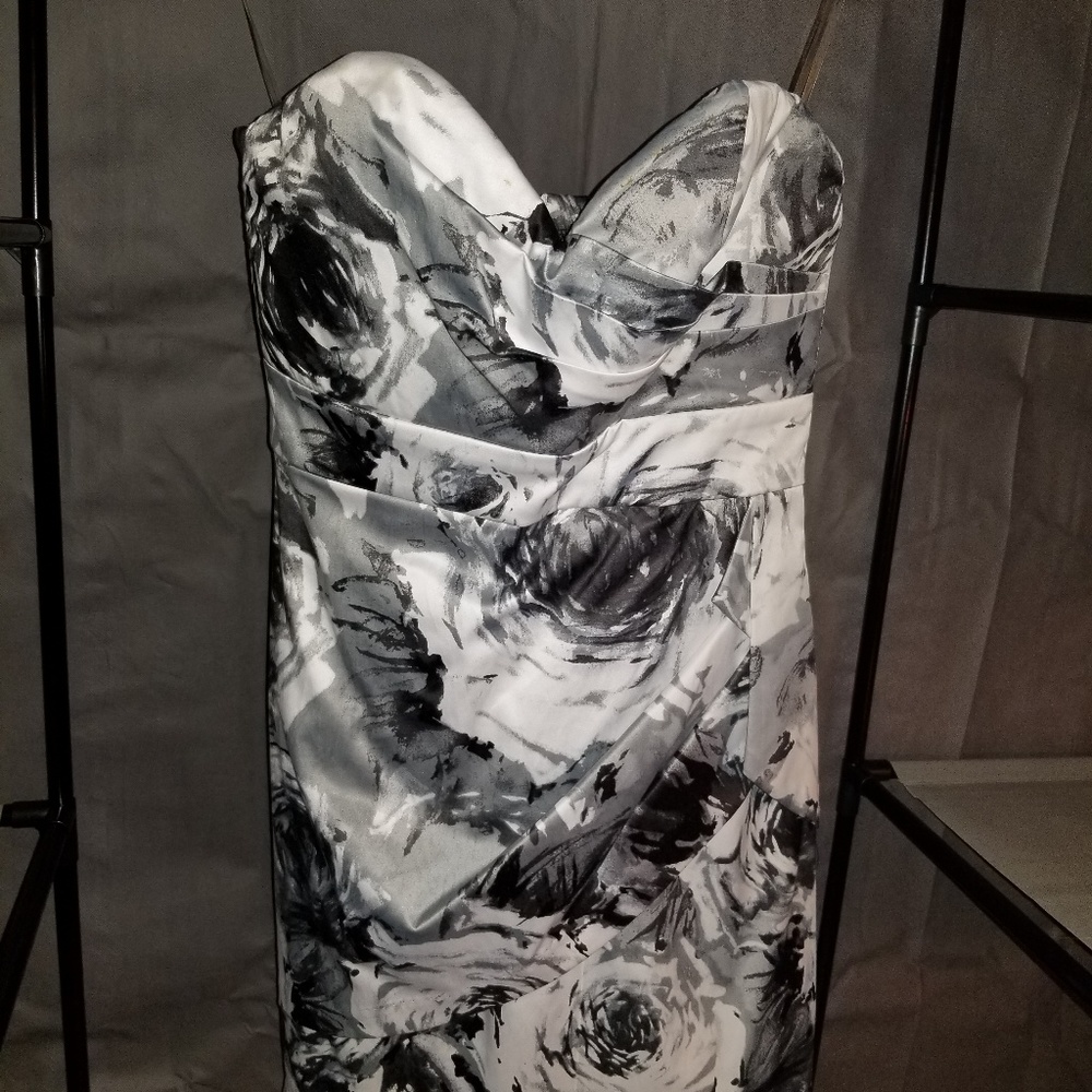 Strapless dress